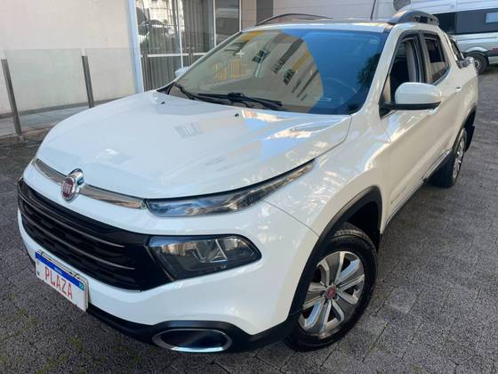 FIAT TORO 1.8 16V EVO FLEX FREEDOM OPEN EDITION AT6 FIAT TORO 1.8 16V EVO FLEX FREEDOM OPEN EDITION AT6